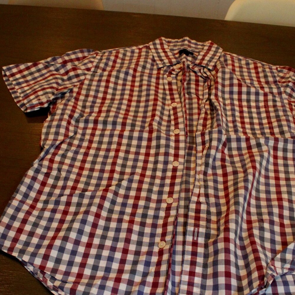 J. Crew checkered short-sleeve button down shirt. Men's medium